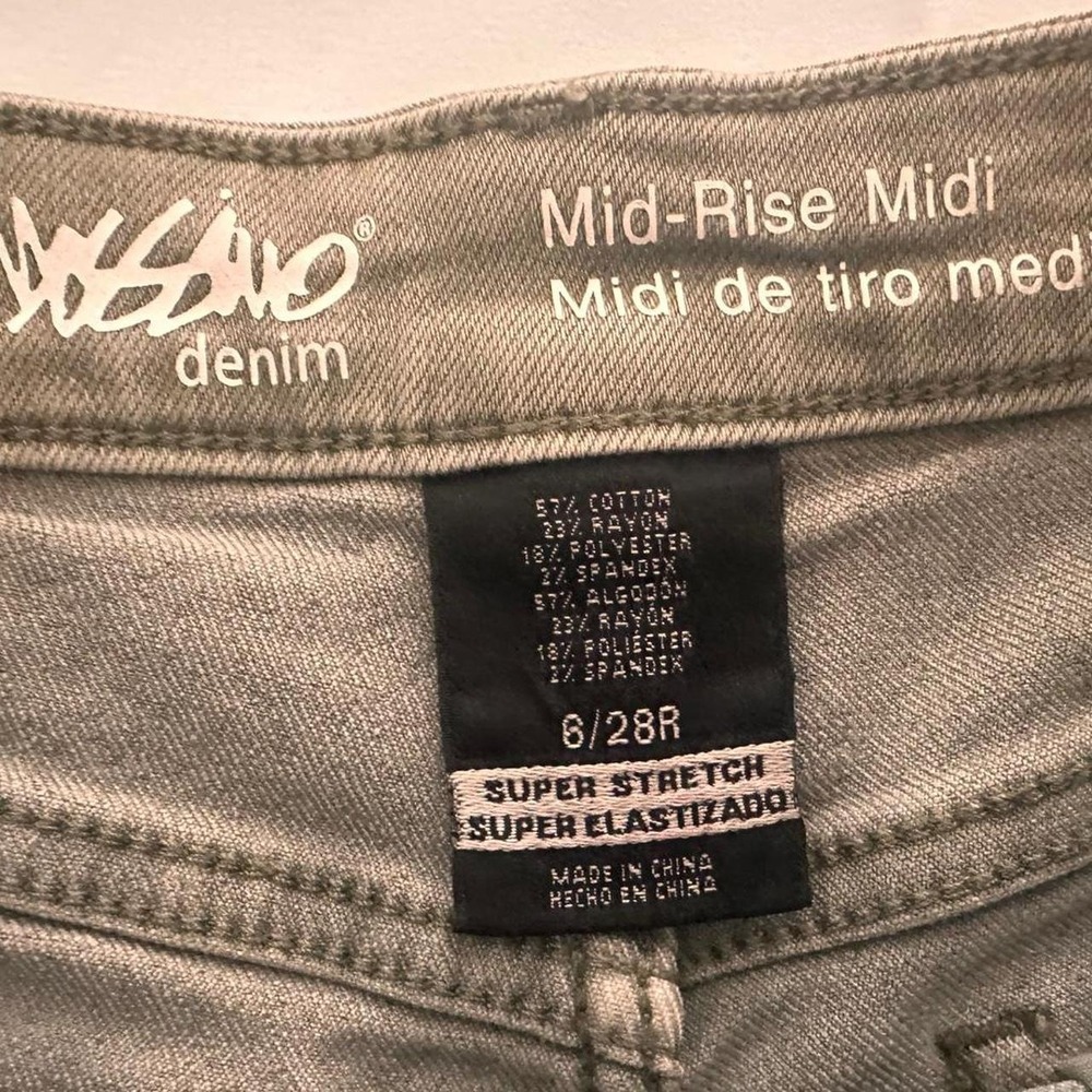 Massive denim olive jean shorts size 6